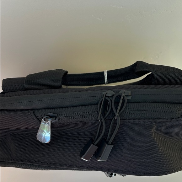 Lo & Sons Hanover 2 Backpack - Picture 6 of 12